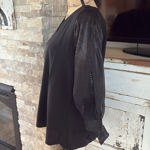 Easel black v-neck sheer shiny 3/4 sleeve mixed media rounded hem blouse shirt - Picture 6 of 16